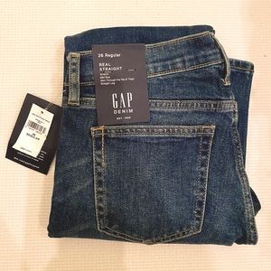 NWT GAP Real Straight Jeans - 26 R